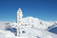 Risalita in Grem (2049 m.) stracolmo di neve fresca dopo le grandi nevicate (9 febbraio 09)  - FOTOGALLERY